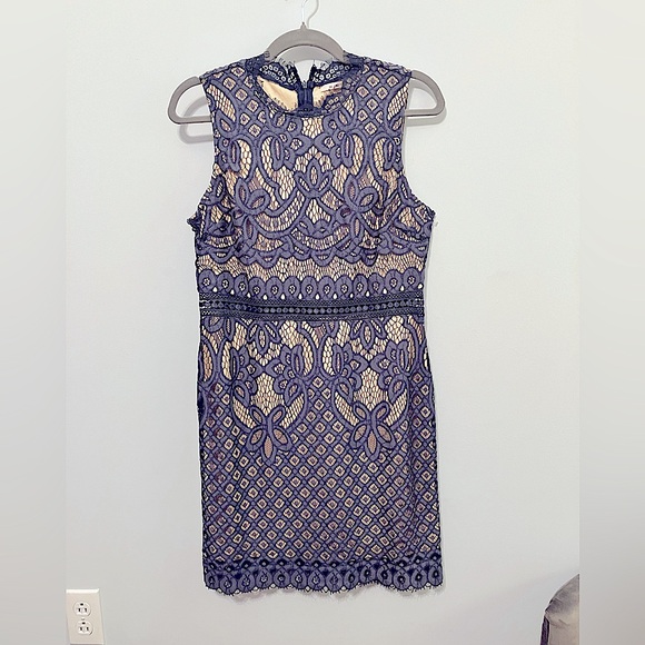 NWOT Mi Ami Melania moon blue appliqué dress over cream background Size M - Picture 1 of 11